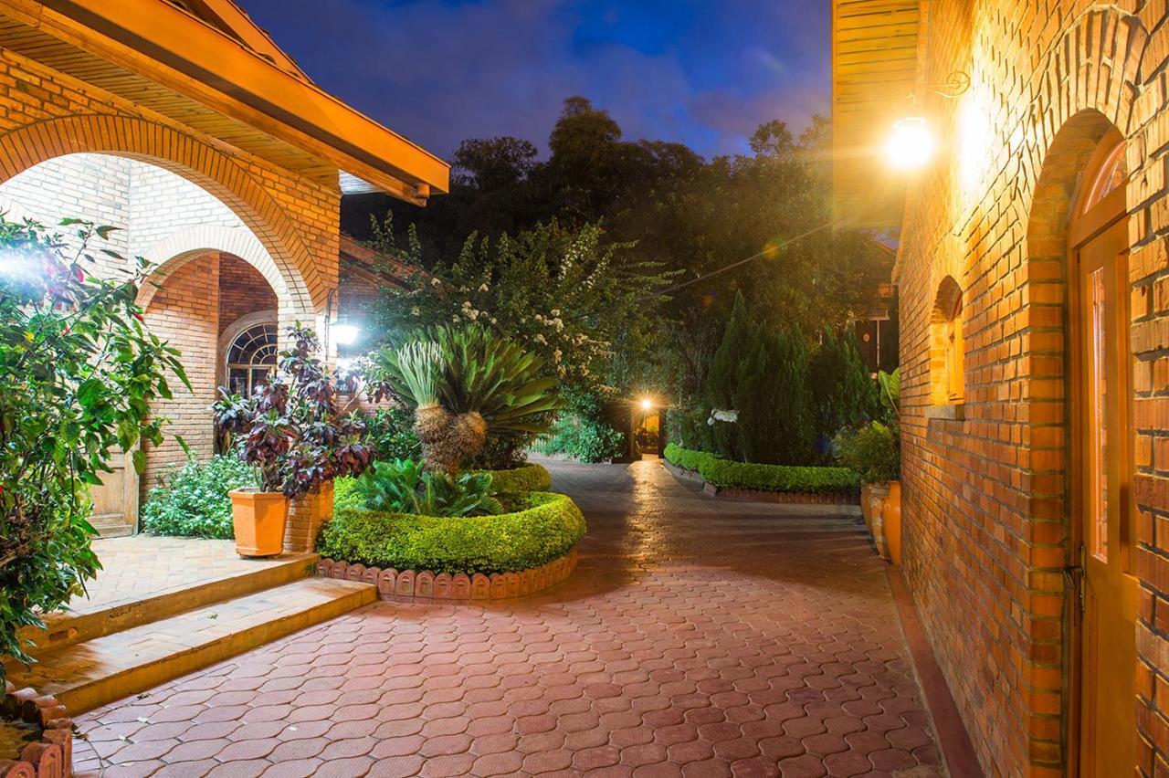 Hotel Chez Lando Kigali Kültér fotó